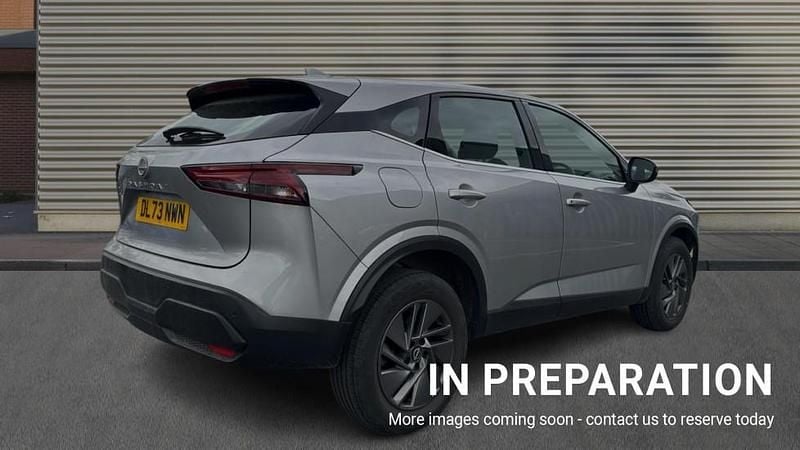 Used Nissan Qashqai Acenta Premium 158 HP (116 kW) 2023 Silver SUV