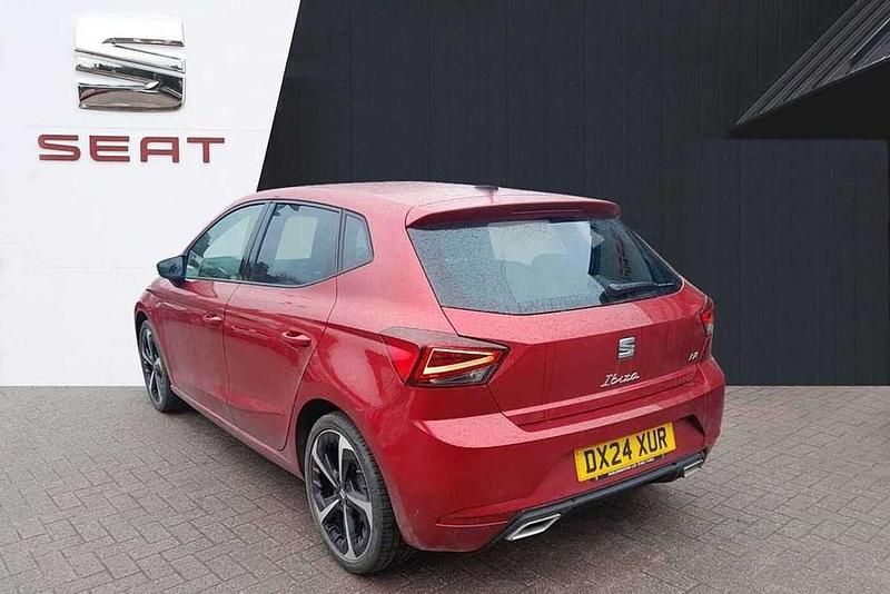 Used Seat Ibiza FR Sport 94 HP (69 kW) 2024 Red Hatchback