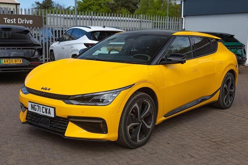 Used Kia EV6 GT-Line S 236 kW (321 HP) 2022 Yellow SUV
