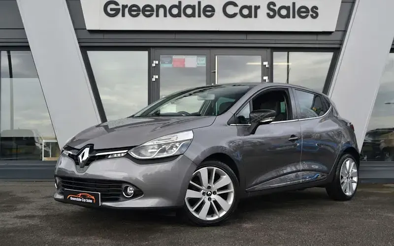 Used Renault Clio Iconic 90 HP (66 kW) 2016 Grey Hatchback
