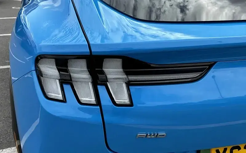 Used Ford Mustang Mach-E Extended Range 258 kW (351 HP) 2022 Blue SUV