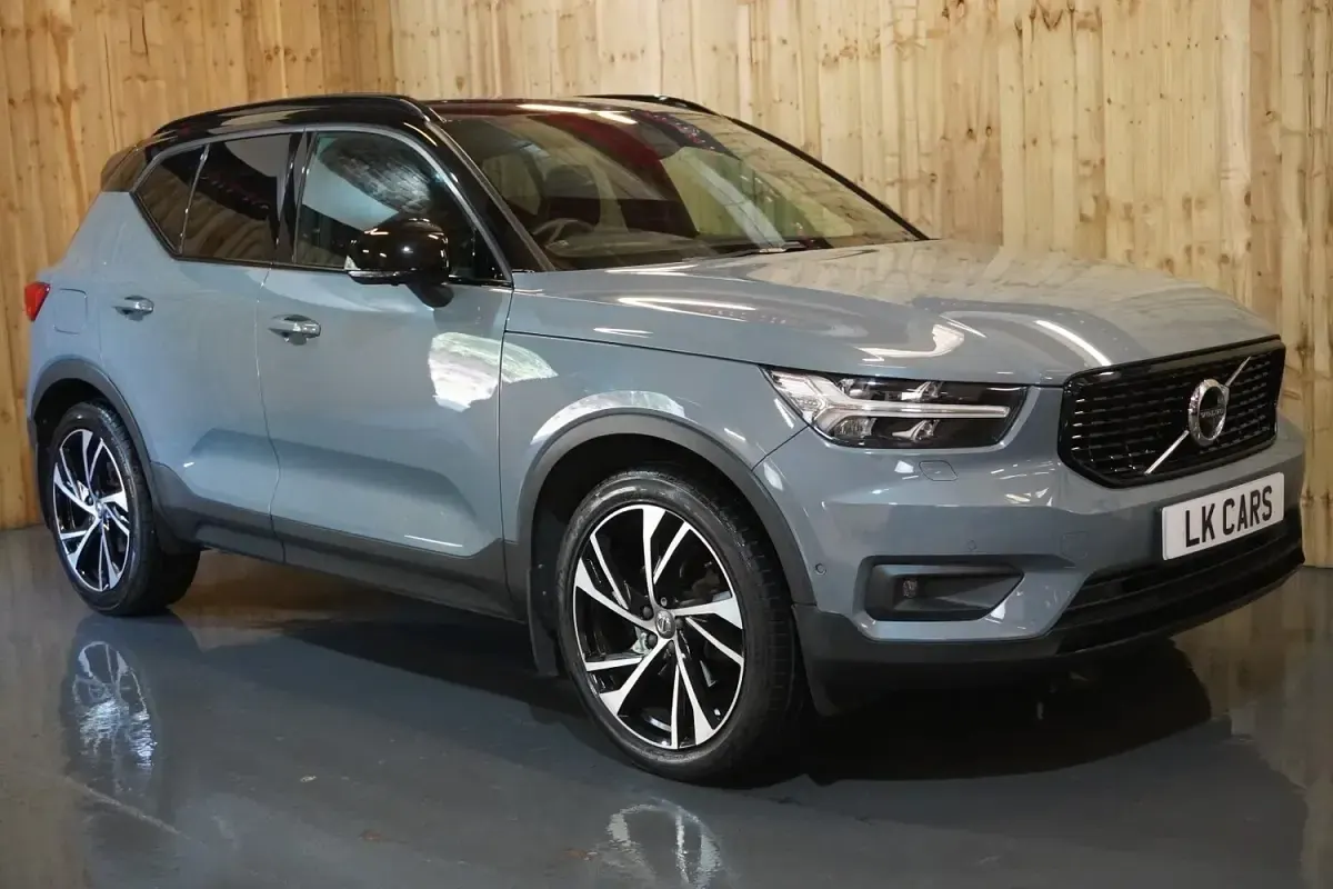 Used Volvo XC40 R-Design Pro 190 HP (139 kW) 2019 SUV