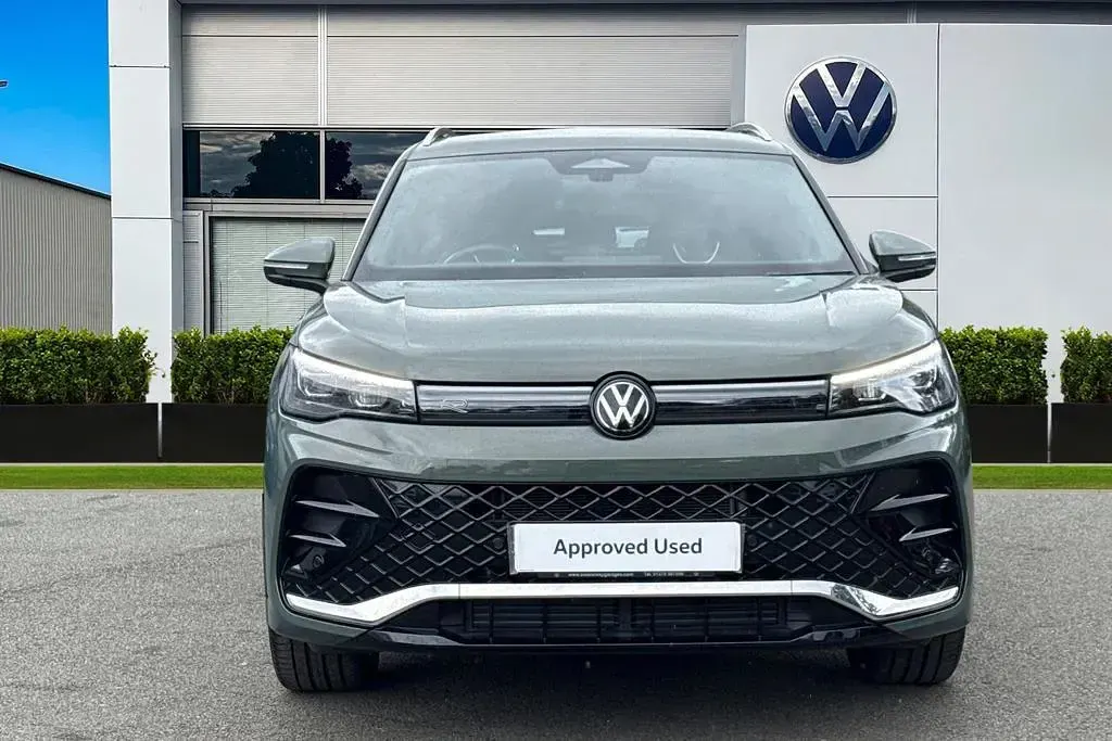 Used VW Tiguan R-line 150 HP (110 kW) 2025 Green SUV