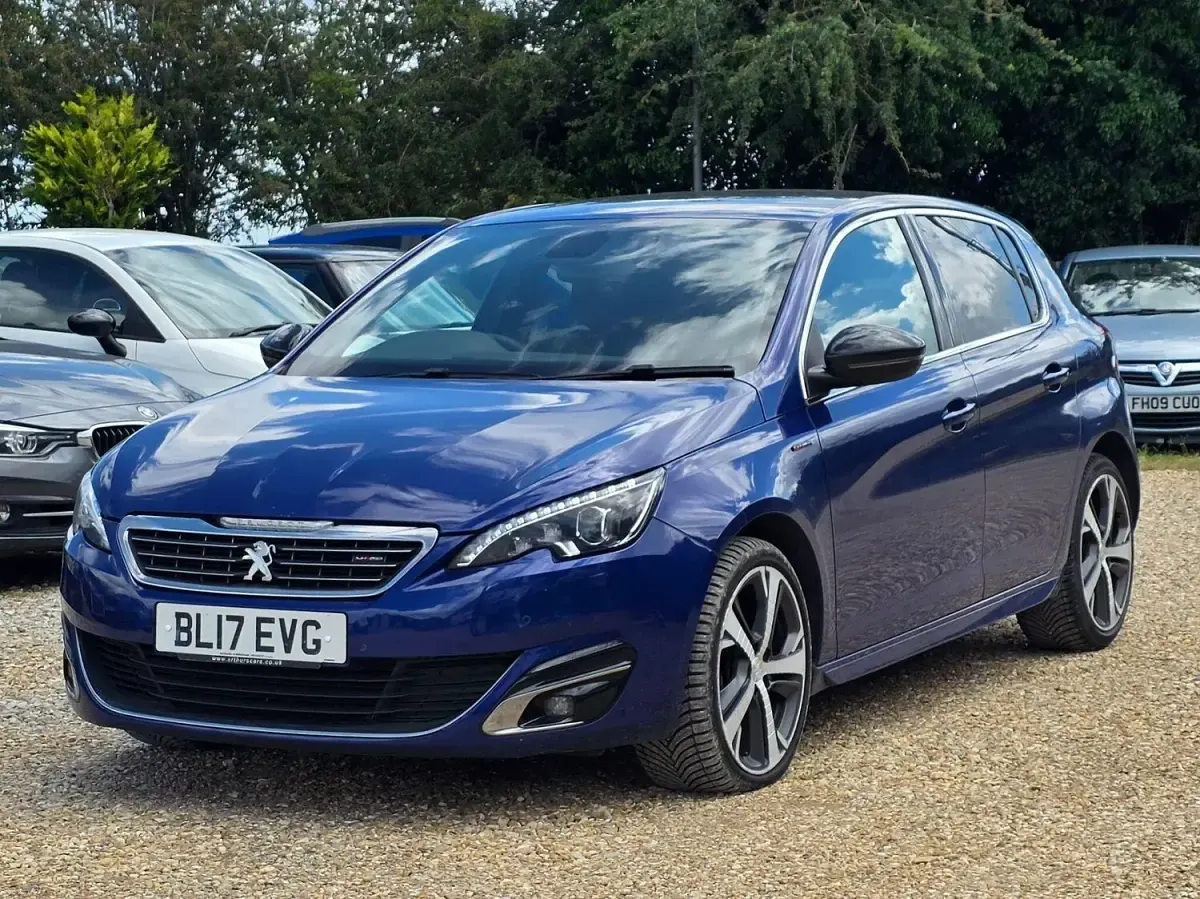 Used Peugeot 308 GT-line 120 HP (88 kW) 2017 Blue Hatchback