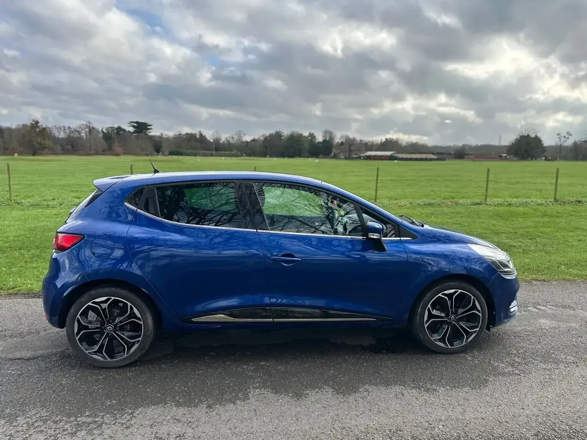 Used Renault Clio Iconic 2019 Blue Hatchback