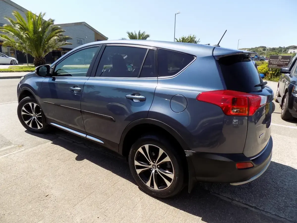 Used Toyota RAV4 124 HP (91 kW) 2014 Blue SUV