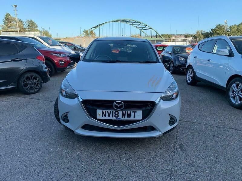 Usado Mazda 2 Inclusive 2018 Prateado Citadino