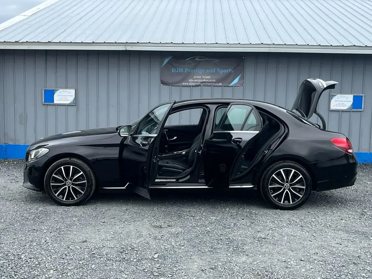 Used Mercedes C200 SE 2019 Black Sedan