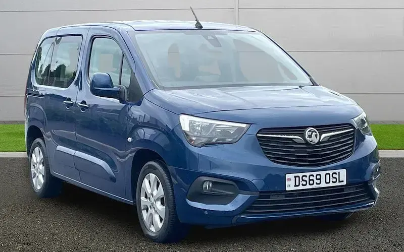 Used Vauxhall Combo S 131 HP (96 kW) 2019 MPV