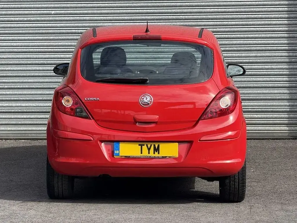 Second-hand Vauxhall Corsa 2010 Roșu Hatchback