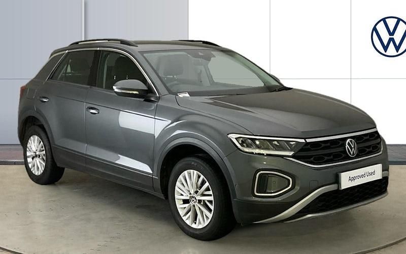 Used 2024 VW T-Roc Life SUV | £17,268 (Good price) - Image 1/4