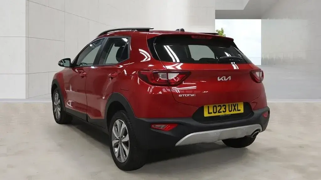 Used Kia Stonic 99 HP (72 kW) 2023 Red SUV