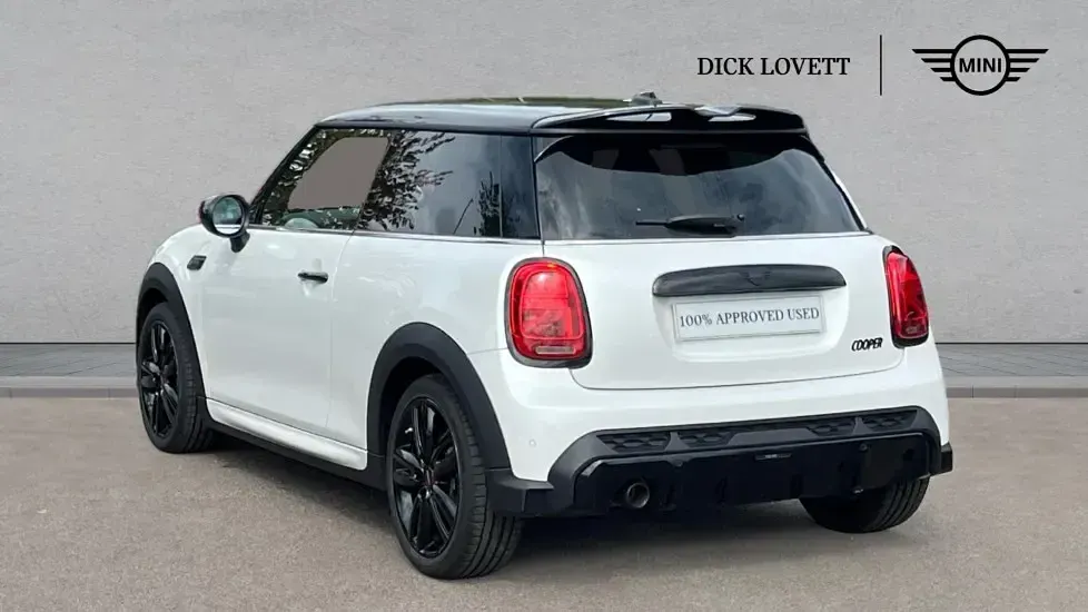 Used Mini Cooper Hatch 134 HP (98 kW) 2023 White Hatchback