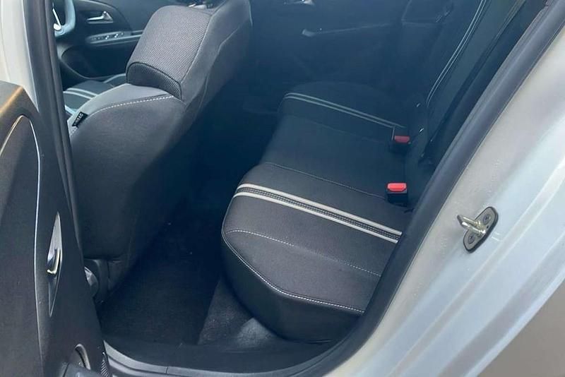 Used Vauxhall Corsa S 100 HP (73 kW) 2024 White Hatchback