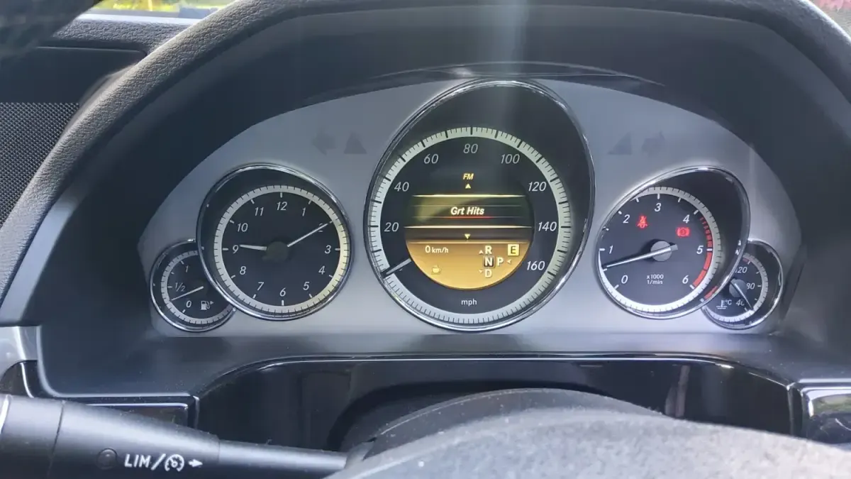 Używany Mercedes E350 Avantgarde 265 KM (194 kW) 2011 Srebrny Kombi