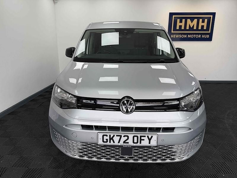 Usado VW Caddy Pro 122 HP (89 kW) 2022 Prateado Monovolume