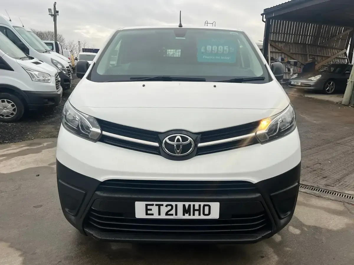 Used Toyota Proace 120 HP (88 kW) 2021 White MPV