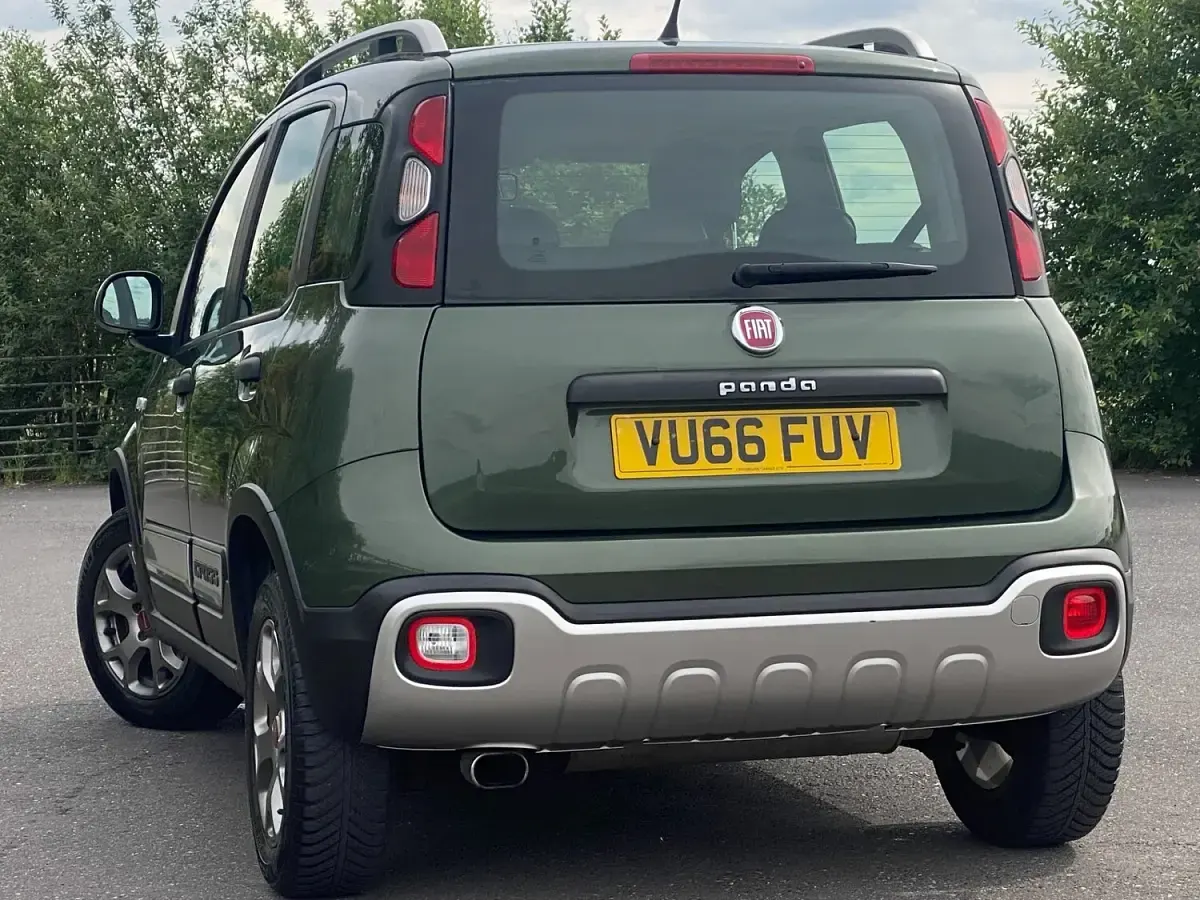 Used Fiat Panda Cross Cross 90 HP (66 kW) 2016 Tuscany green Hatchback