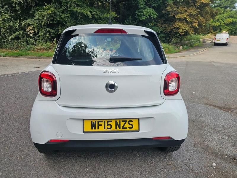Used Smart ForFour Passion 2015 White Hatchback