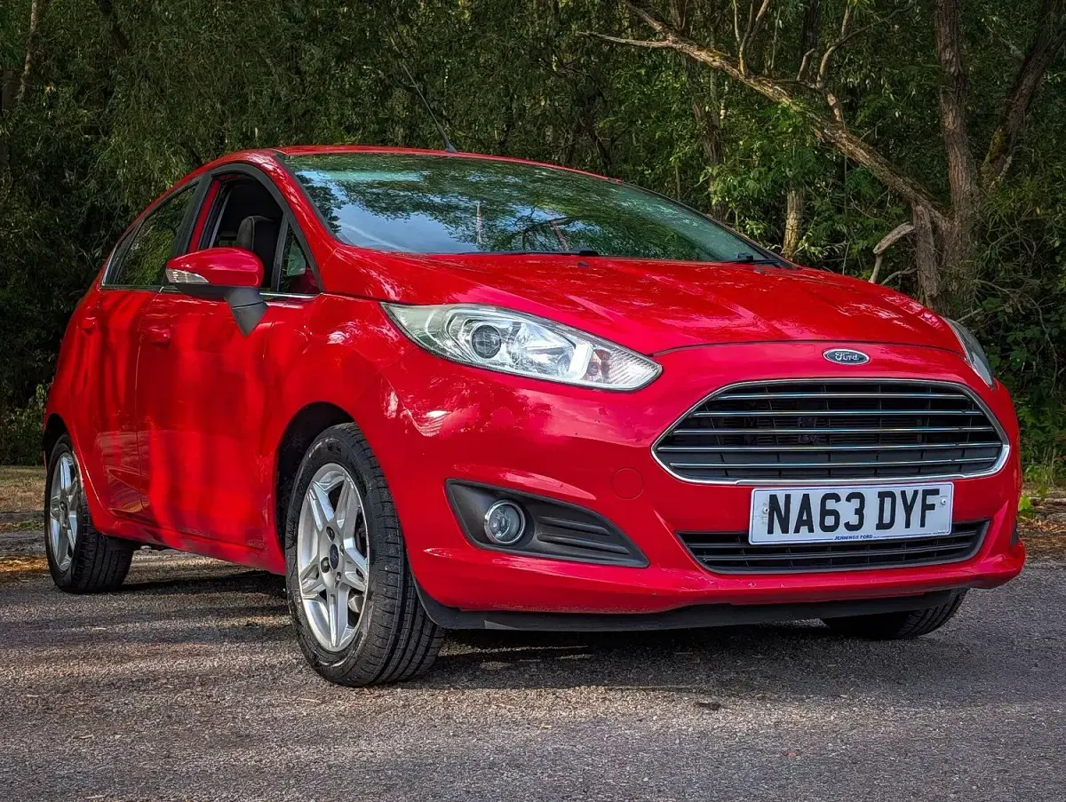 Used Ford Fiesta Zetec 2013 Red Hatchback