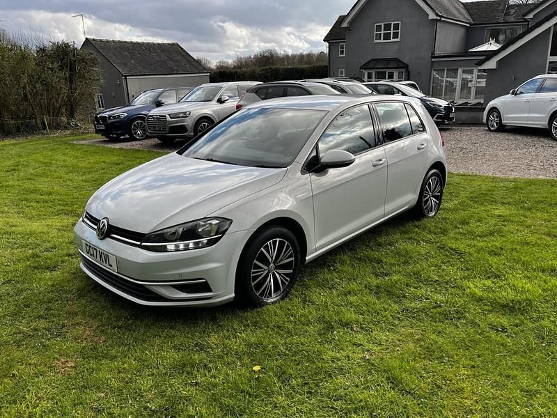 Used VW Golf VII SE 115 HP (84 kW) 2017 Silver Hatchback