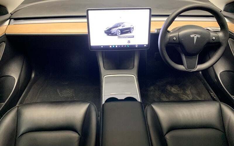 Black Used 2022 Tesla Model 3 Long Range Sedan | £23,211 (Fair price) - Image 1/3