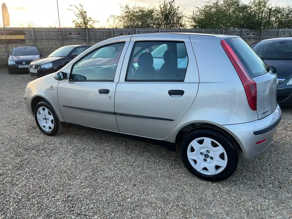 Used Fiat Punto Dynamic 60 HP (44 kW) 2004 Grey Hatchback