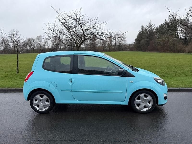 Used Renault Twingo Dynamique 74 HP (54 kW) 2013 Blue Hatchback