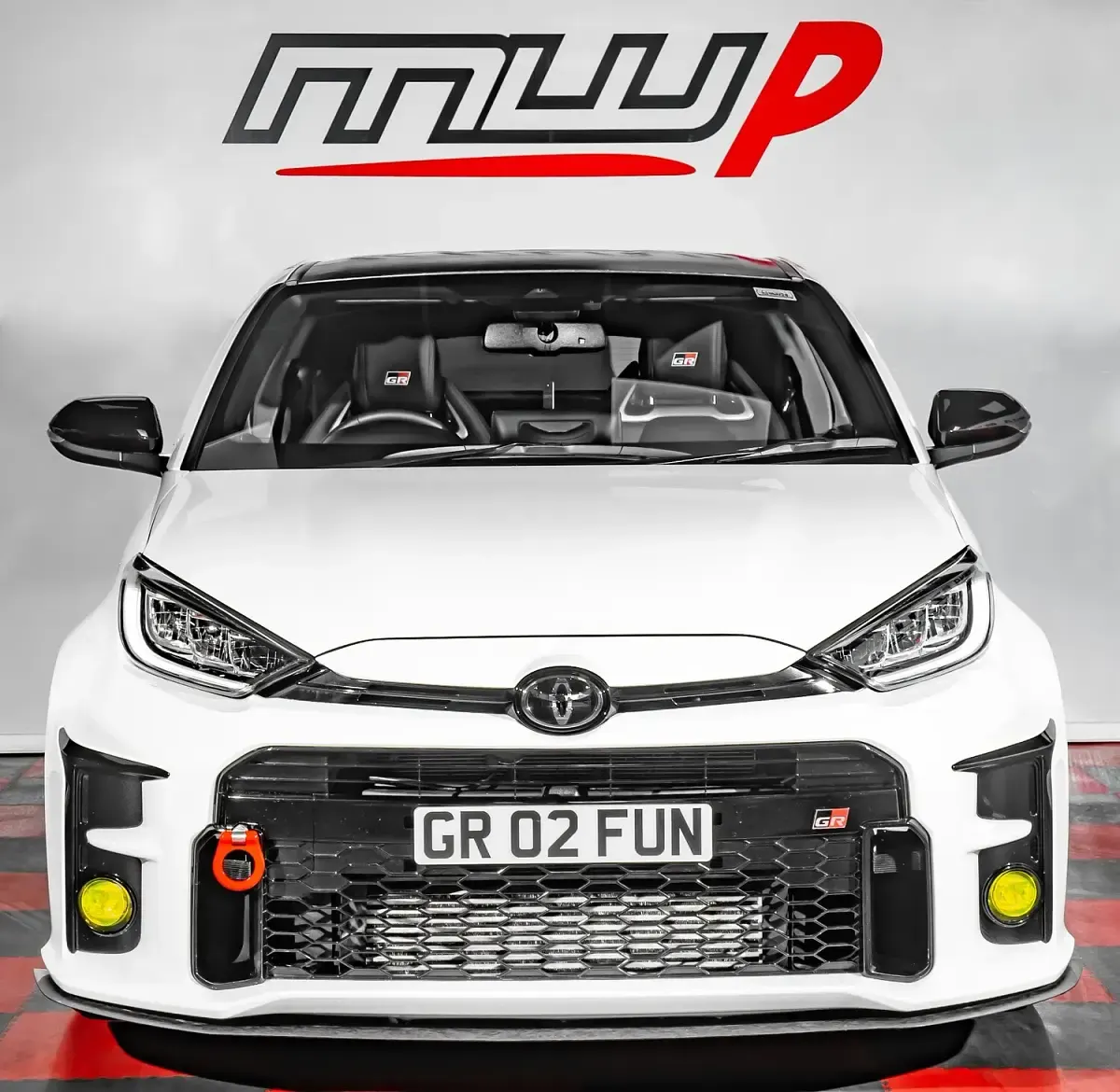 Used Toyota Yaris 310 HP (228 kW) 2021 White Hatchback