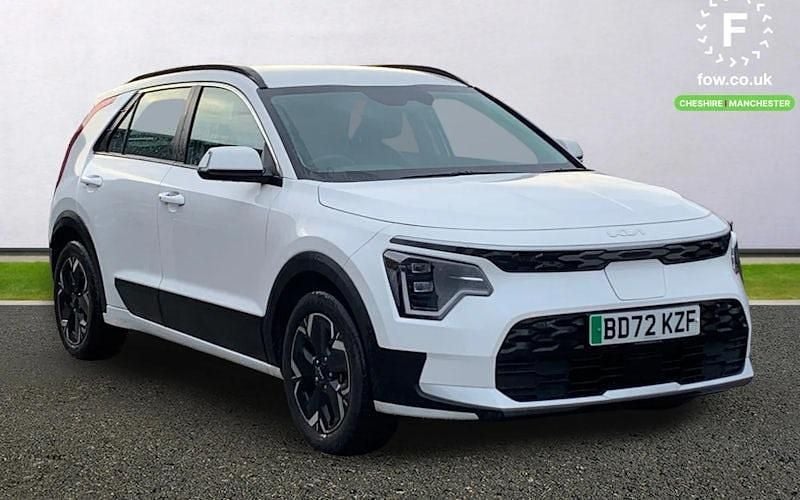 White Used 2022 Kia Niro SUV | £15,699 (Good price) - Image 1/4