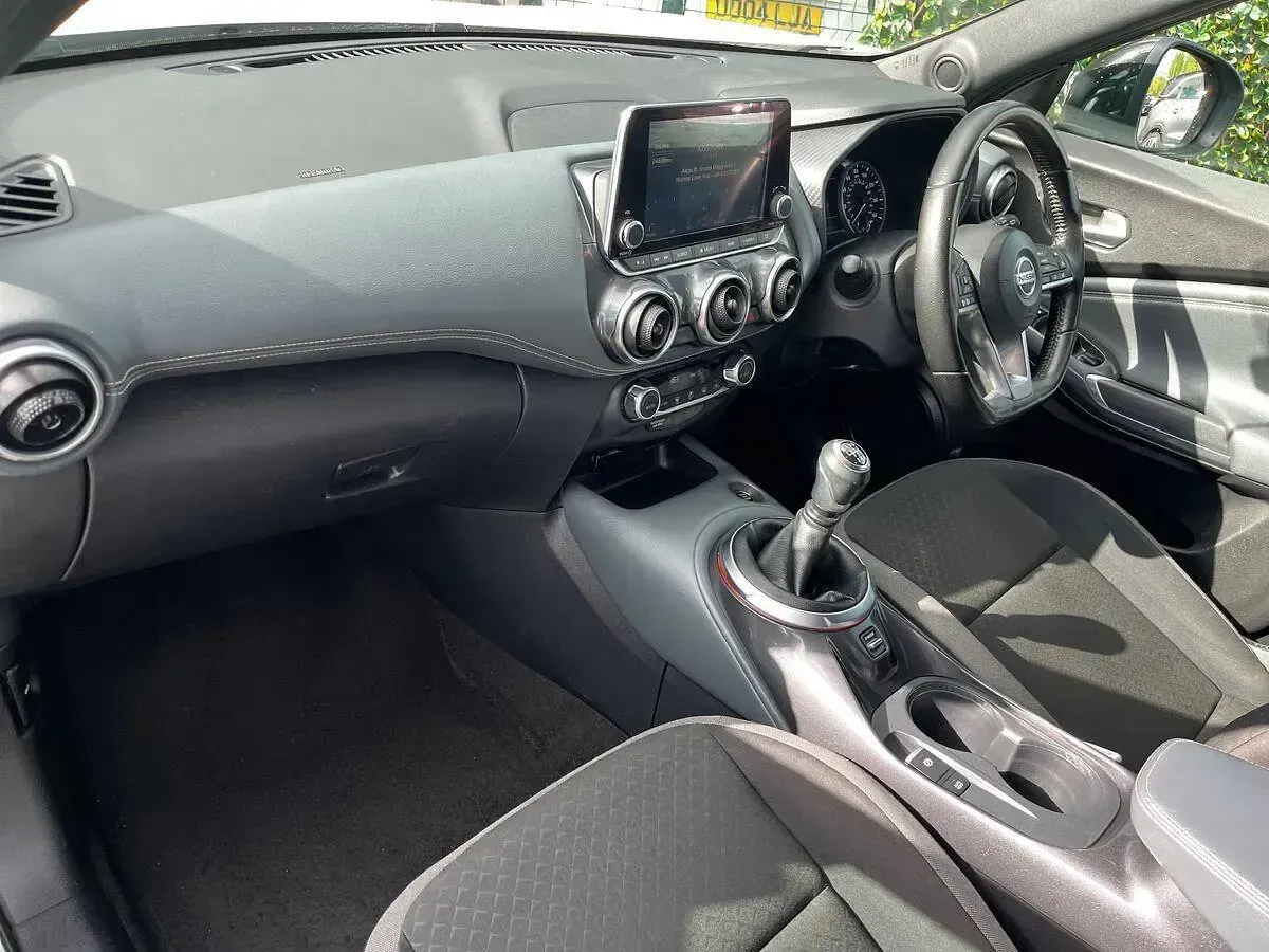 Used Nissan Juke N-Connecta 117 HP (86 kW) 2020 White SUV