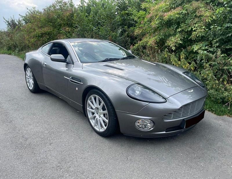Used Aston Martin Vanquish 2002 Silver Coupe