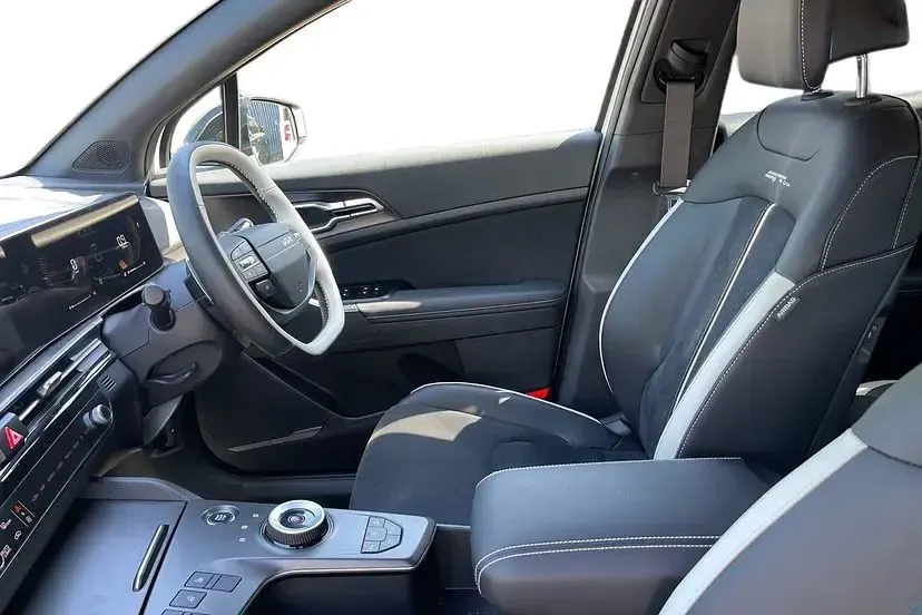 New Kia Sportage GT-Line 147 HP (108 kW) 2026 Fusion white SUV