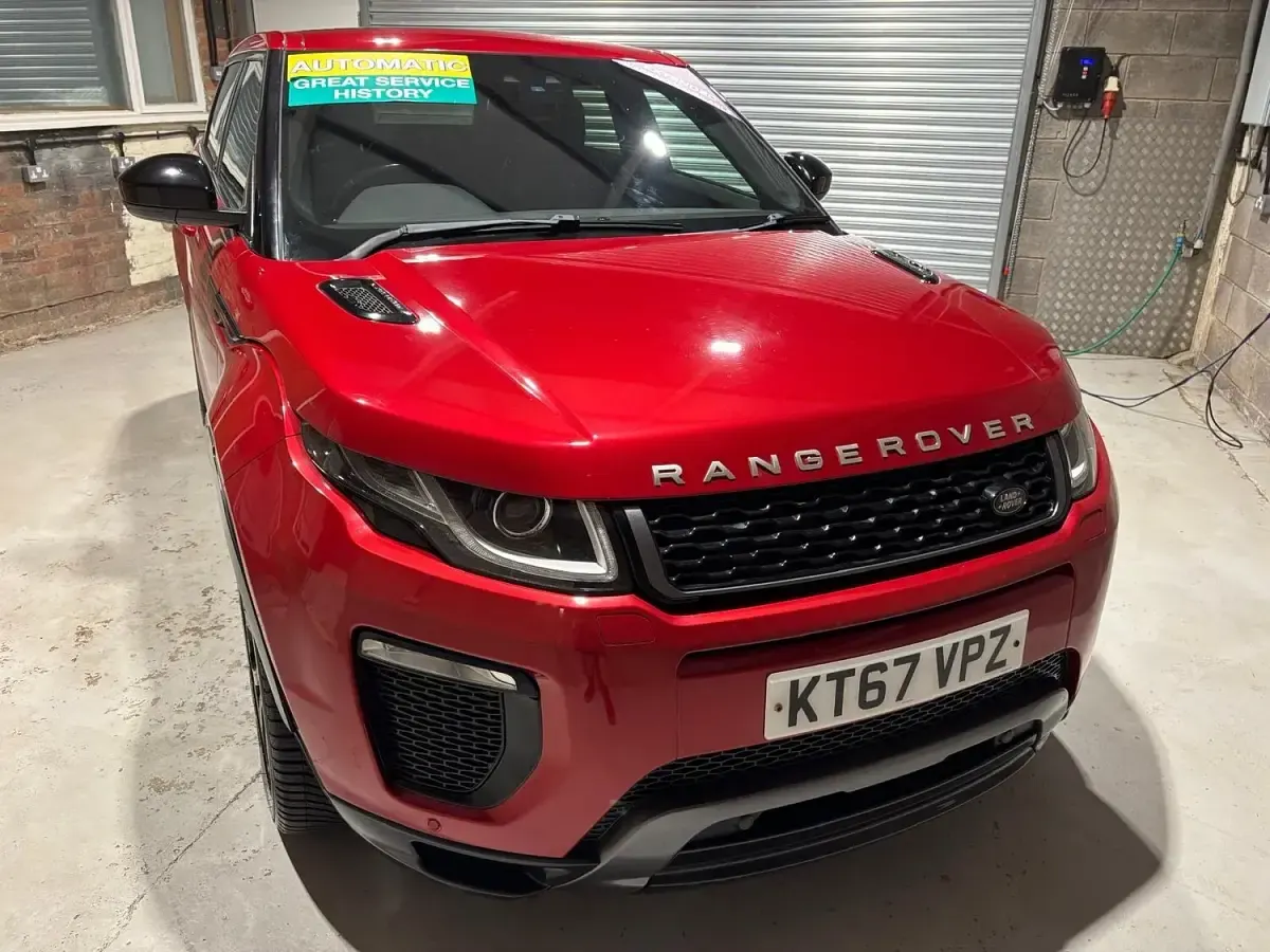 Used Land Rover Range Rover evoque HSE Dynamic 2018 Red Estate