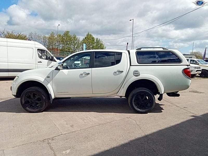 Used Mitsubishi L200 2014 White Pickup