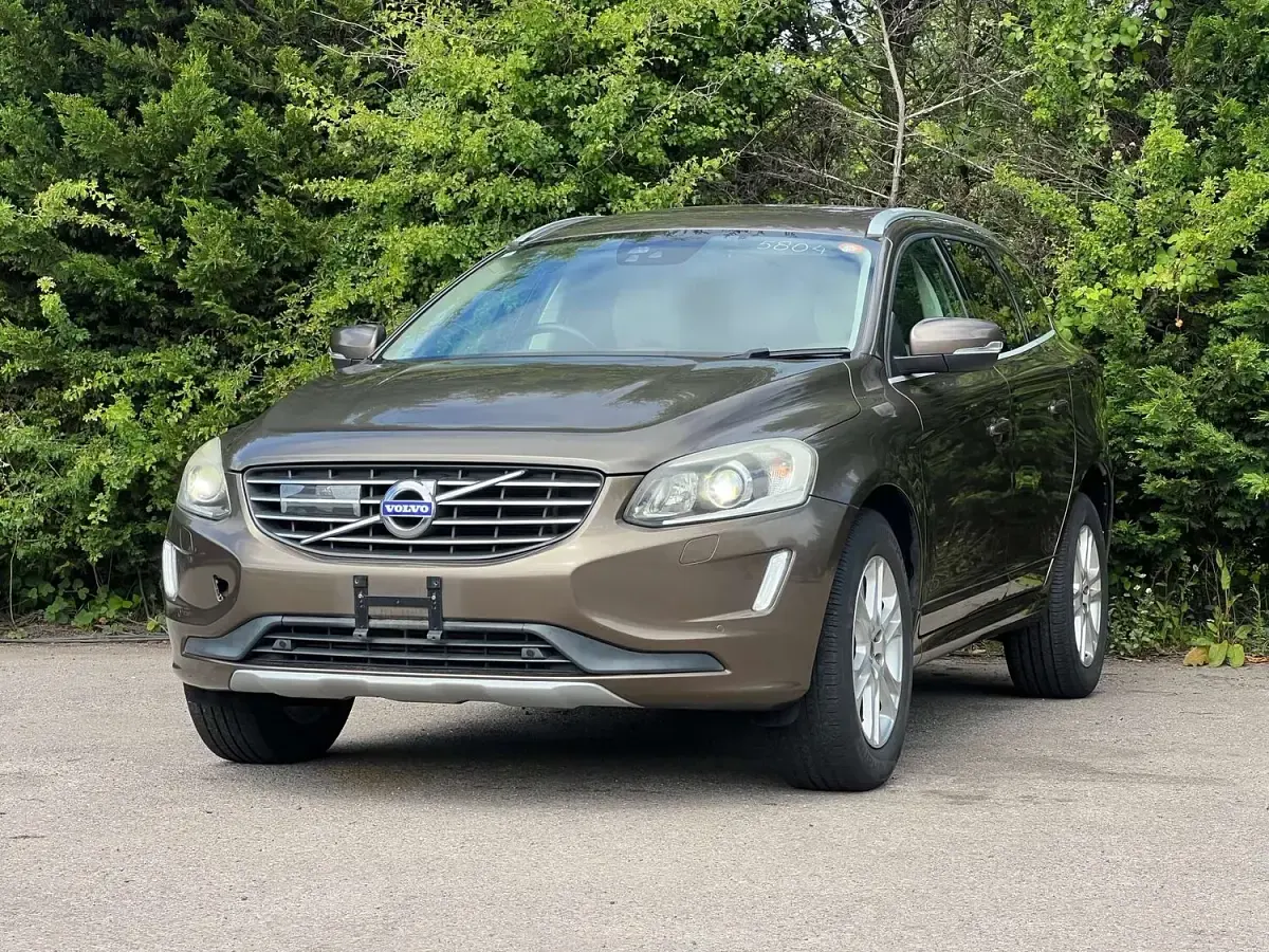 Used Volvo XC60 190 HP (139 kW) 2016 Grey SUV