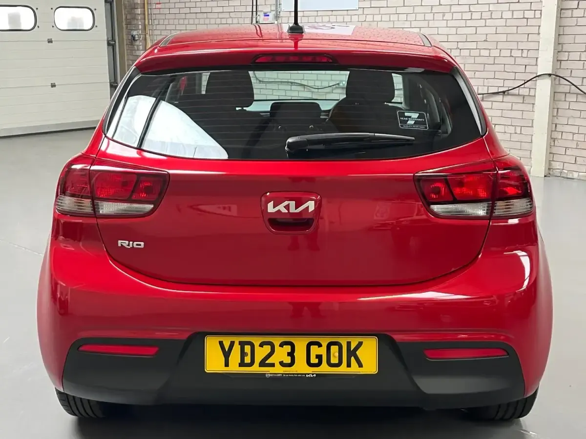 Used Kia Rio 83 HP (61 kW) 2023 Red Hatchback