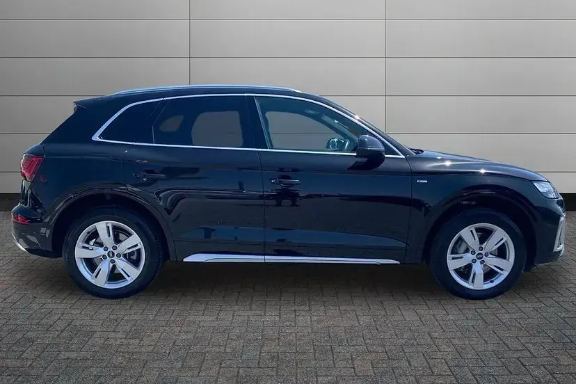 Used Audi Q5 S-Line 299 HP (219 kW) 2022 Mythos black SUV
