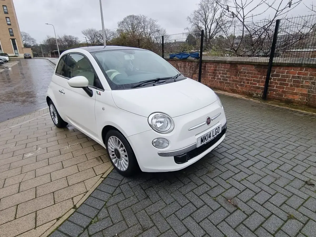 Used Fiat 500 Lounge 69 HP (50 kW) 2014 White Hatchback