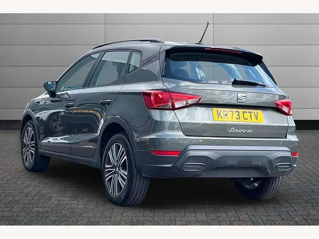 Used Seat Arona SE Technology 95 HP (69 kW) 2023 Green SUV