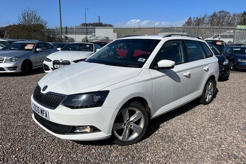Used Skoda Fabia SE L 90 HP (66 kW) 2015 White Estate
