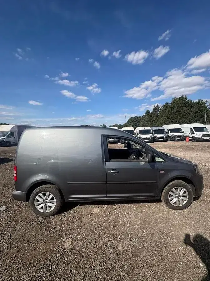 Used VW Caddy Highline 102 HP (75 kW) 2016 Grey MPV
