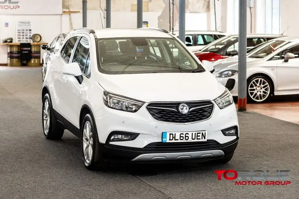 Used Vauxhall Mokka X Active 115 HP (84 kW) 2016 White SUV