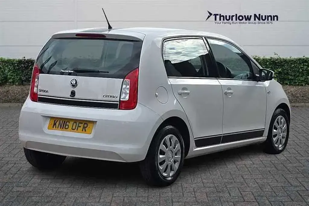 Used Skoda Citigo SE 60 HP (44 kW) 2016 White Hatchback