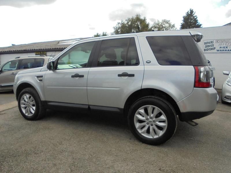 Used Land Rover Freelander 2 150 HP (110 kW) 2012 Silver SUV
