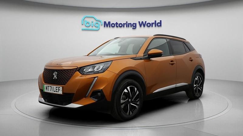 Used Peugeot e-2008 Allure Premium 98 kW (134 HP) 2021 Orange SUV
