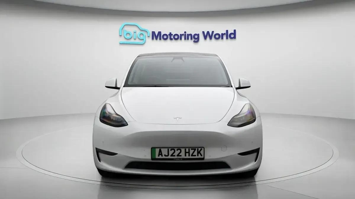 Used Tesla Model Y Long Range AWD 378 kW (514 HP) 2022 White SUV