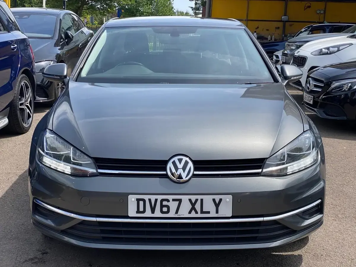 Used VW Golf VII SE 125 HP (91 kW) 2017 Grey Hatchback