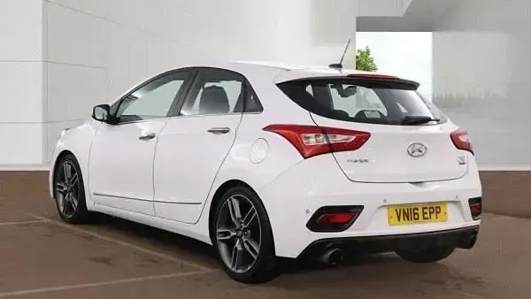 Used Hyundai i30 Turbo 2016 White Hatchback