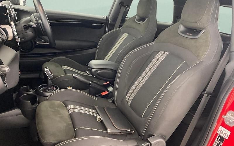 Used Mini Cooper S Hatch 192 HP (141 kW) 2019 Red Hatchback